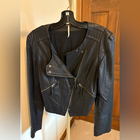 Free People Black Faux Leather  Cropped Moto Jacket - Picture 1 of 2